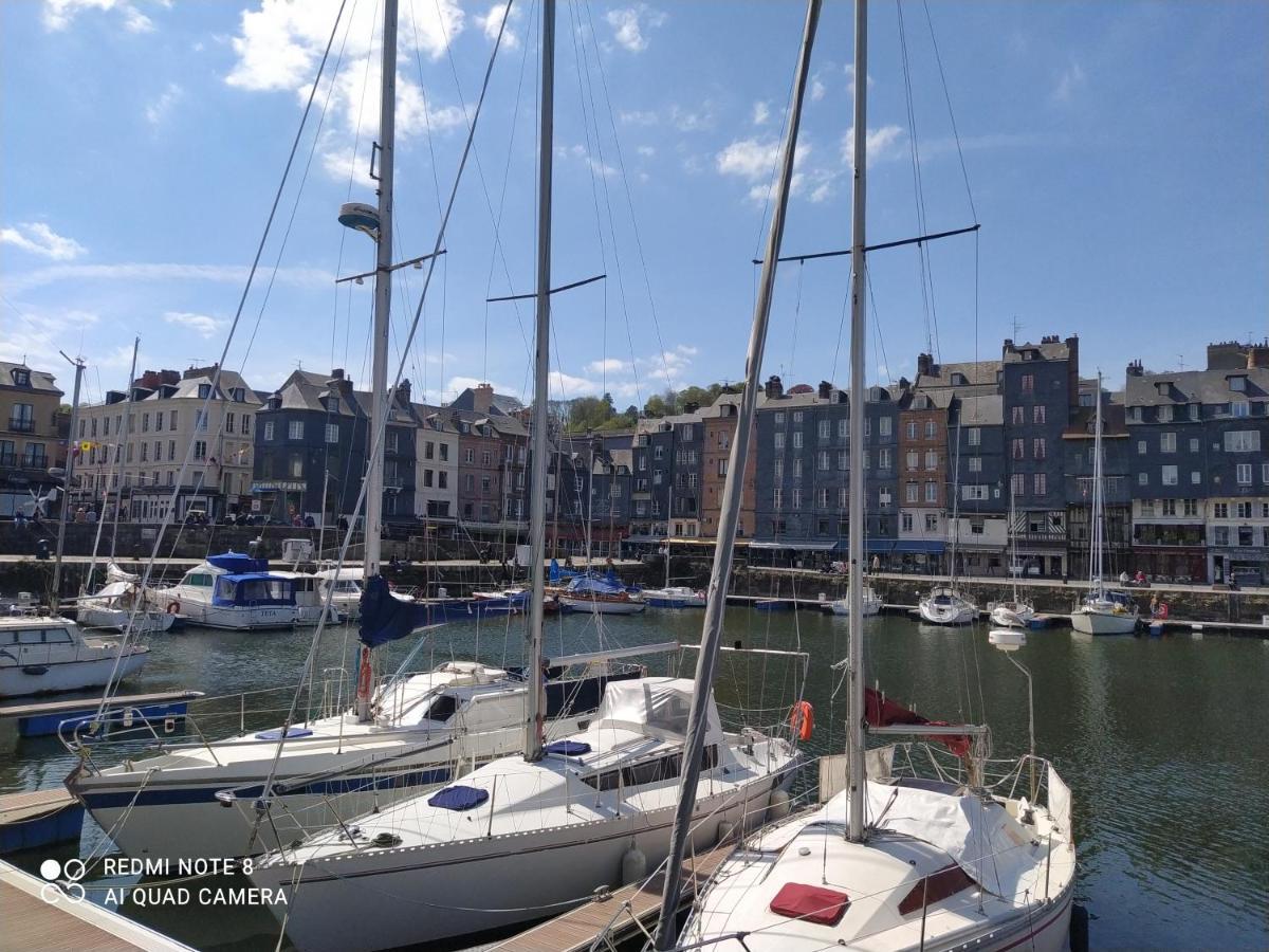 Bel appartement à Honfleur Exterior foto